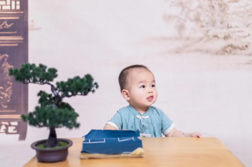 锡林郭勒盟宝宝喊肚子疼怎么回事